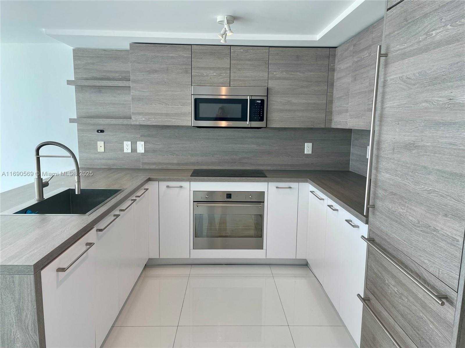 Small Image of 400 SUNNY ISLES BLVD #1002, Sunny Isles Beach Number 4