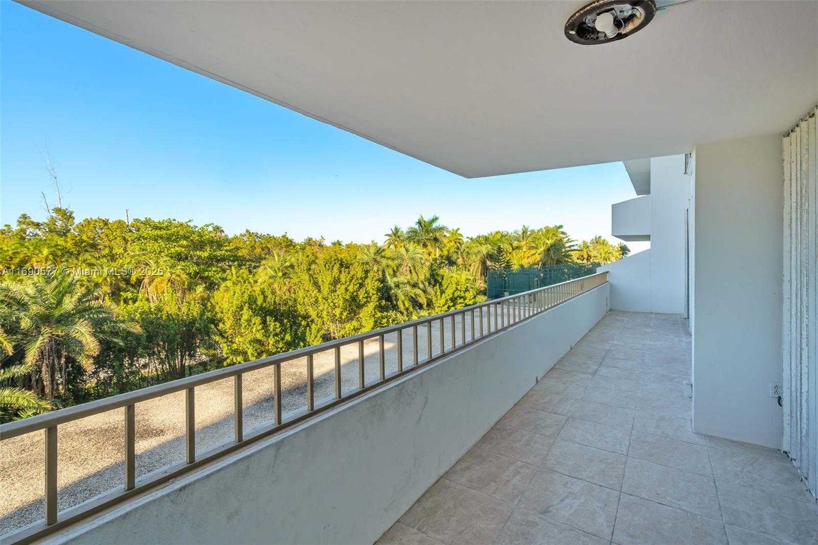 Small Image of 155 OCEAN LANE DR #312, Key Biscayne Number 13