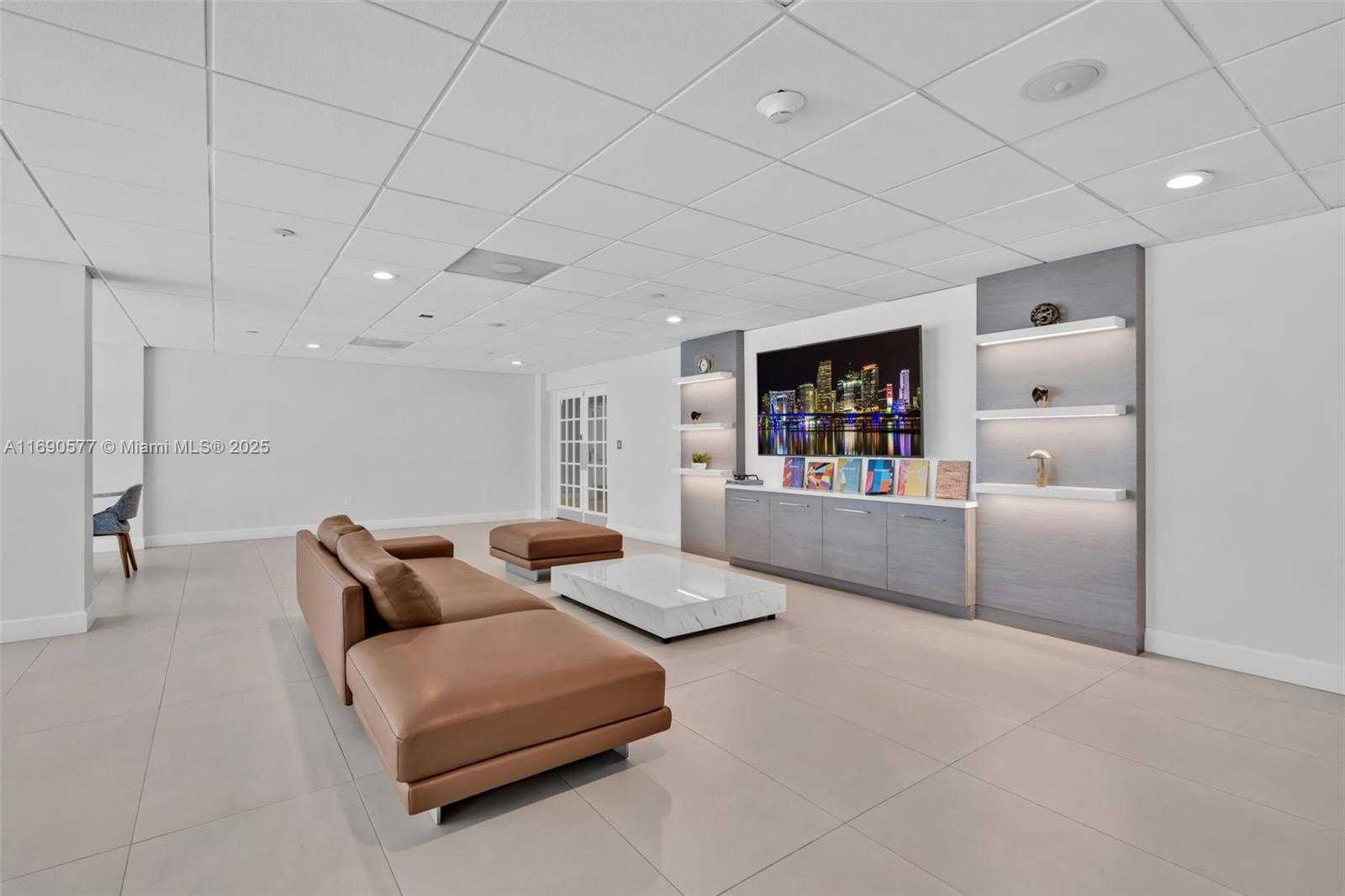 Small Image of 155 OCEAN LANE DR #312, Key Biscayne Number 18