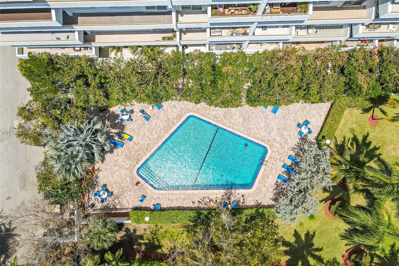 Small Image of 155 OCEAN LANE DR #312, Key Biscayne Number 20