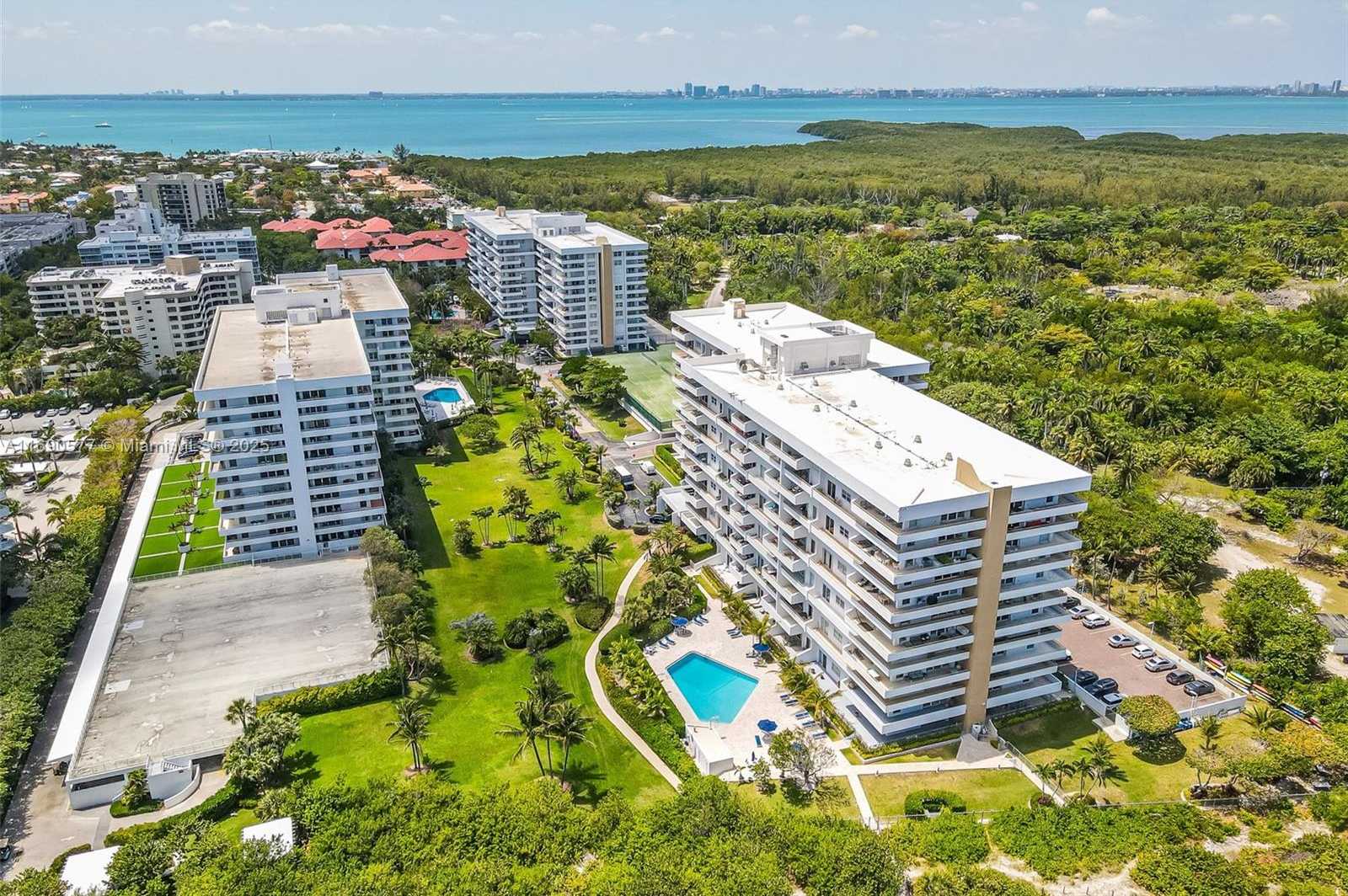 Small Image of 155 OCEAN LANE DR #312, Key Biscayne Number 23
