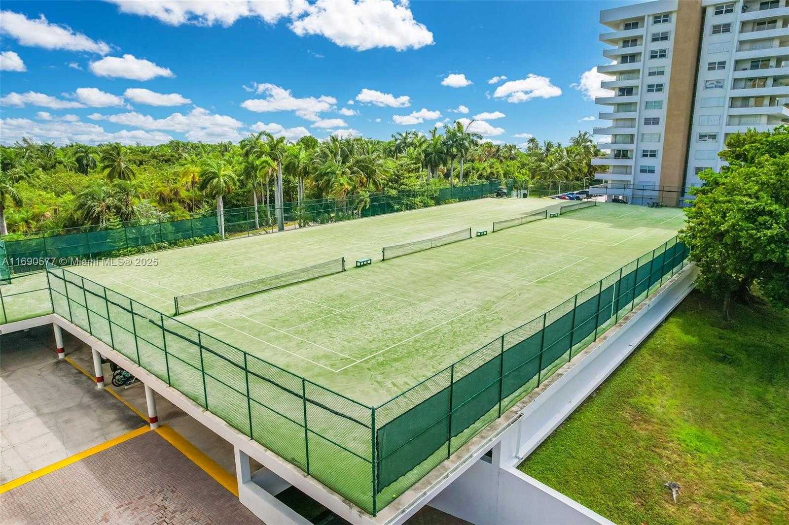 Small Image of 155 OCEAN LANE DR #312, Key Biscayne Number 24
