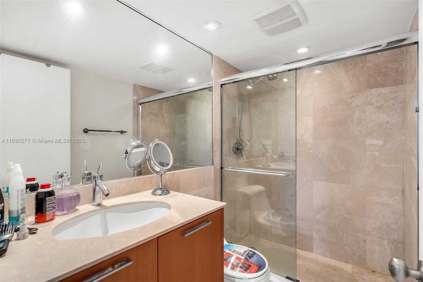 Small Image of 155 OCEAN LANE DR #312, Key Biscayne Number 25