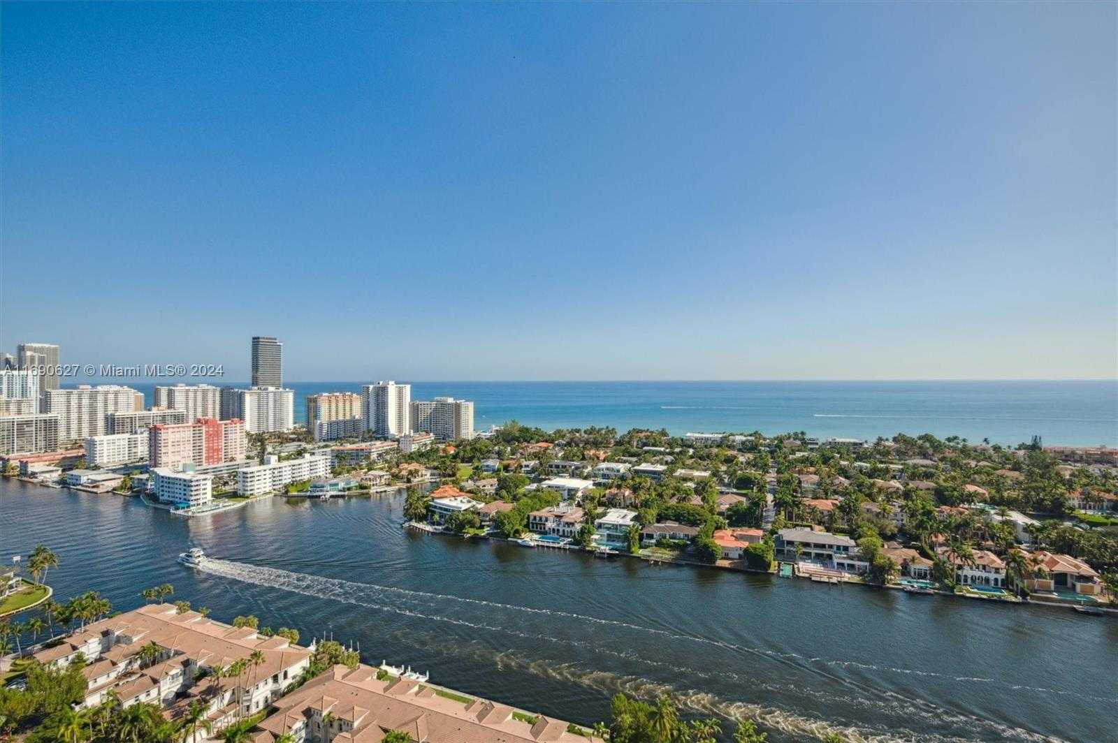 Small Image of 21150 Point Pl, Aventura, FL 33180, USA Number 2