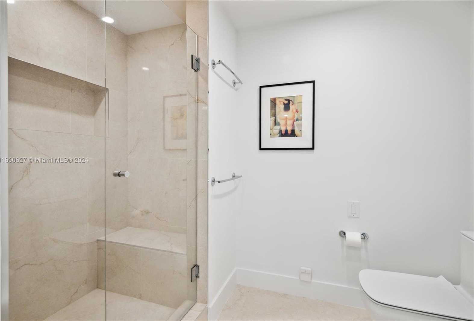 Small Image of 21150 Point Pl, Aventura, FL 33180, USA Number 25