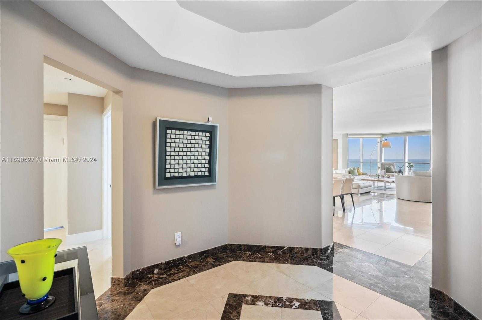 Small Image of 21150 Point Pl, Aventura, FL 33180, USA Number 30