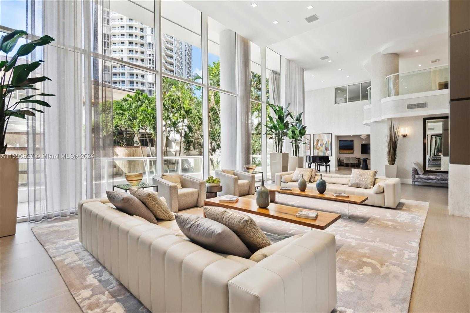 Small Image of 21150 Point Pl, Aventura, FL 33180, USA Number 32
