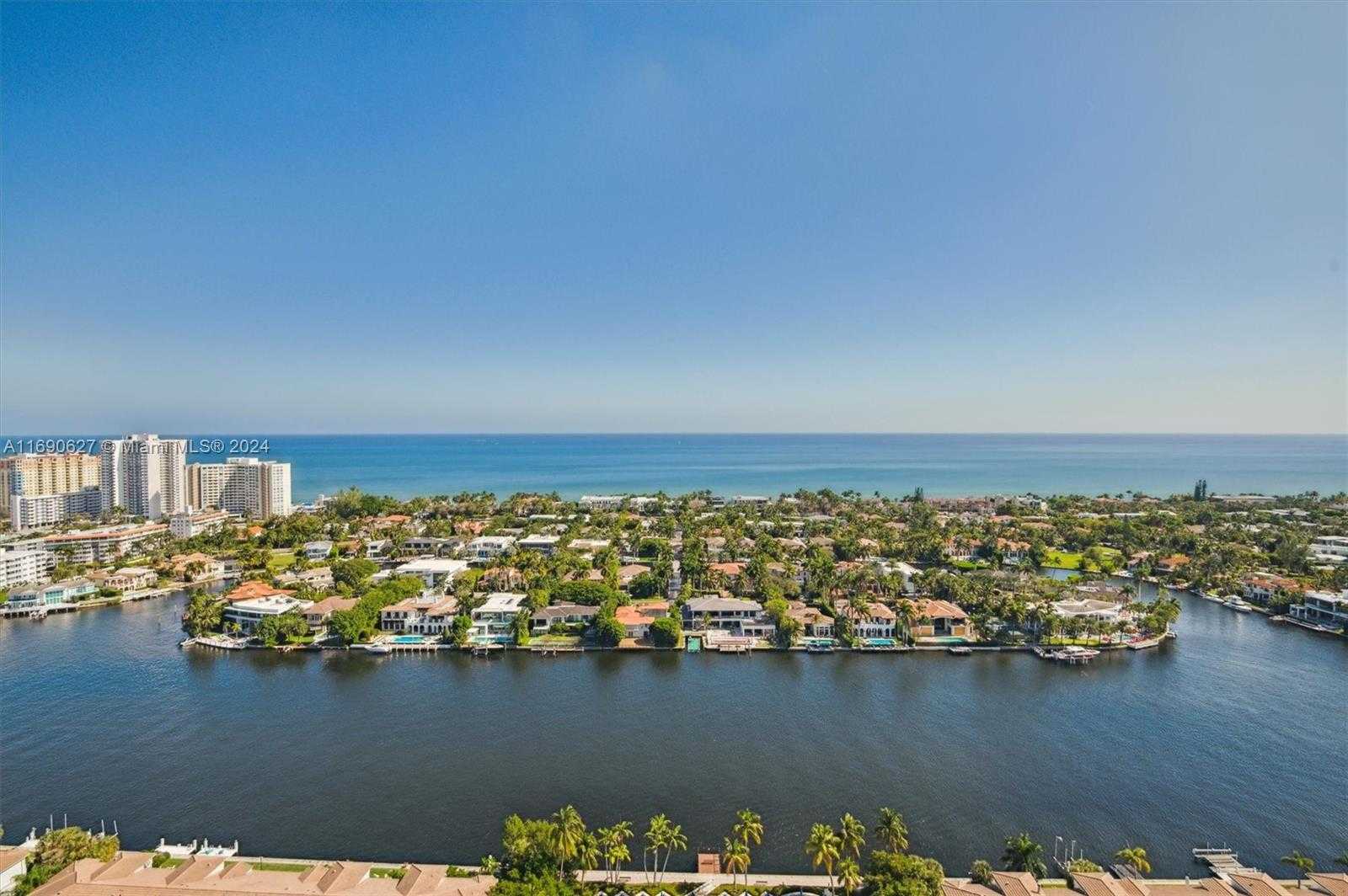 Small Image of 21150 Point Pl, Aventura, FL 33180, USA Number 4