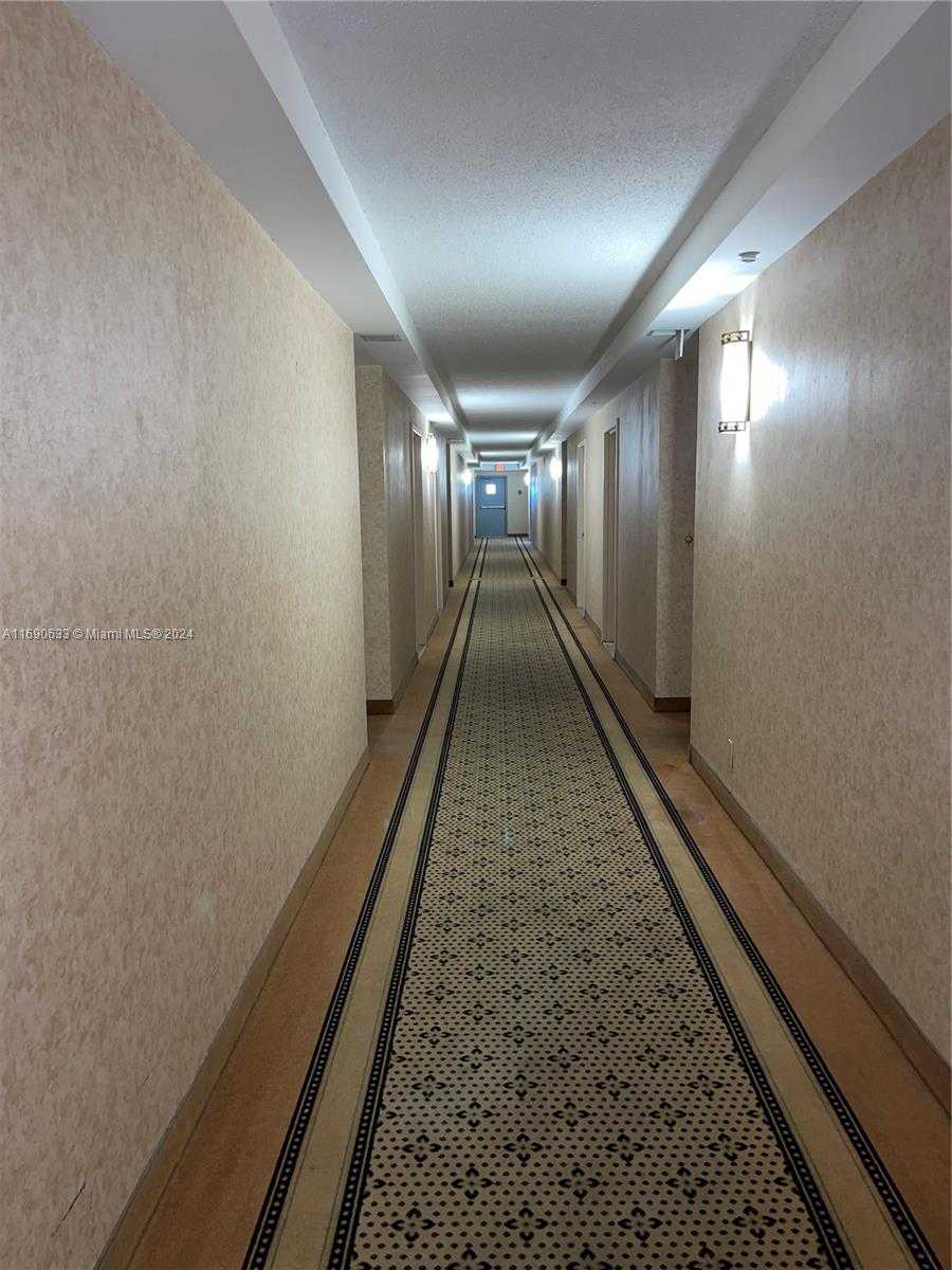 Imagen de Pequeño Objeto