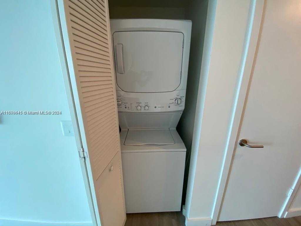 Small Image of 1100 SOUTH MIAMI AVE #2602, Miami Number 4