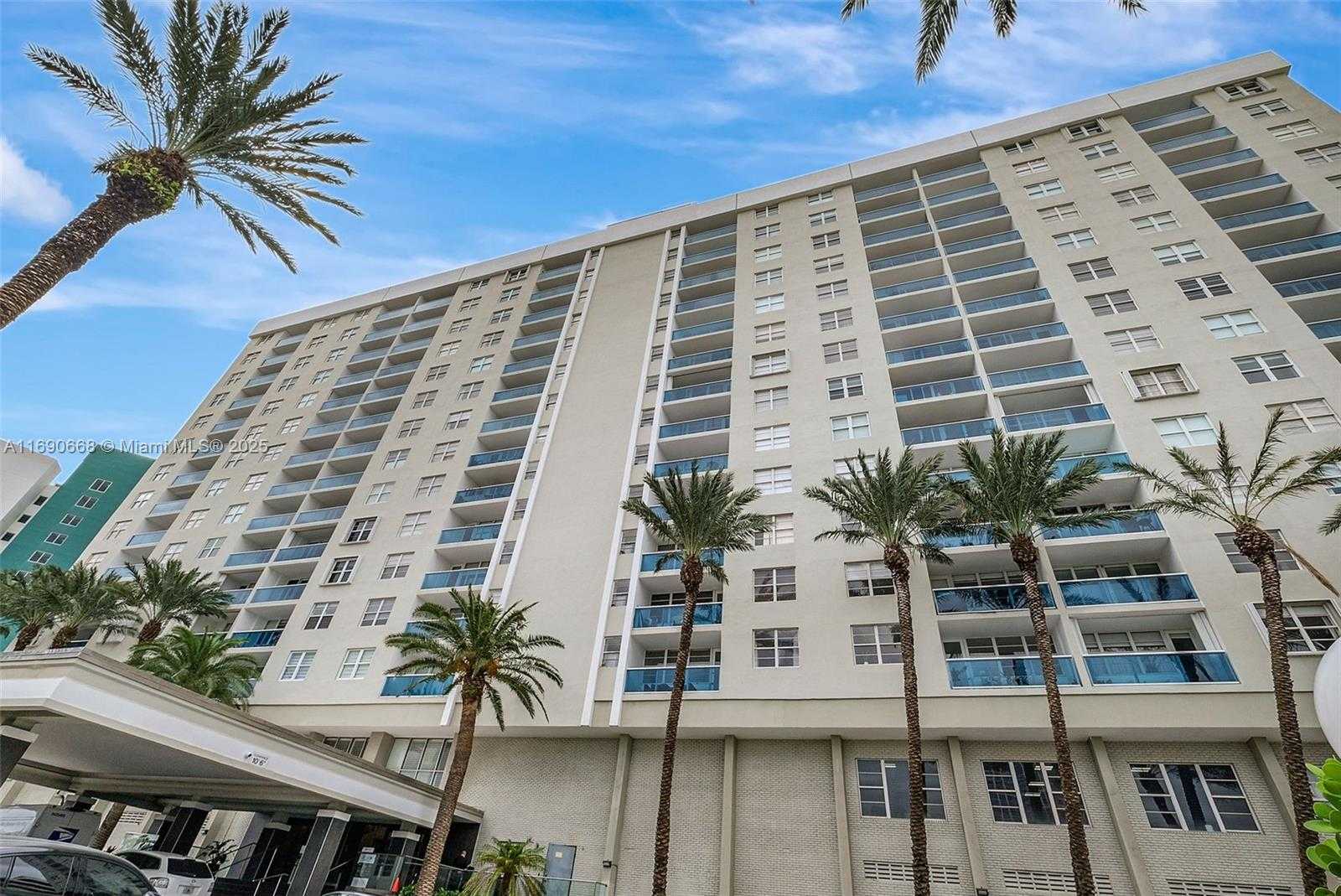 Small Image of 6770 INDIAN CREEK DR #4R, Miami Beach Number 4