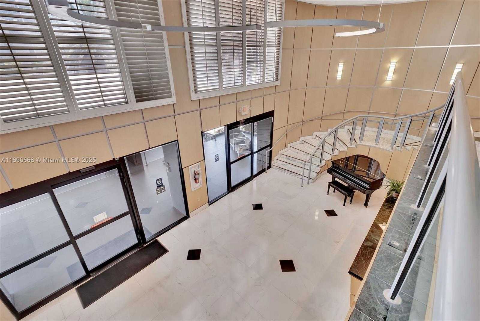 Small Image of 6770 INDIAN CREEK DR #4R, Miami Beach Number 9