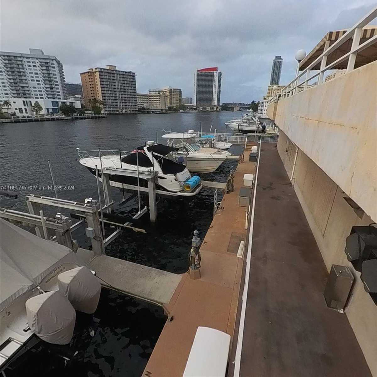 Small Image of 1965 SOUTH OCEAN DR #7E, Hallandale Beach Number 11
