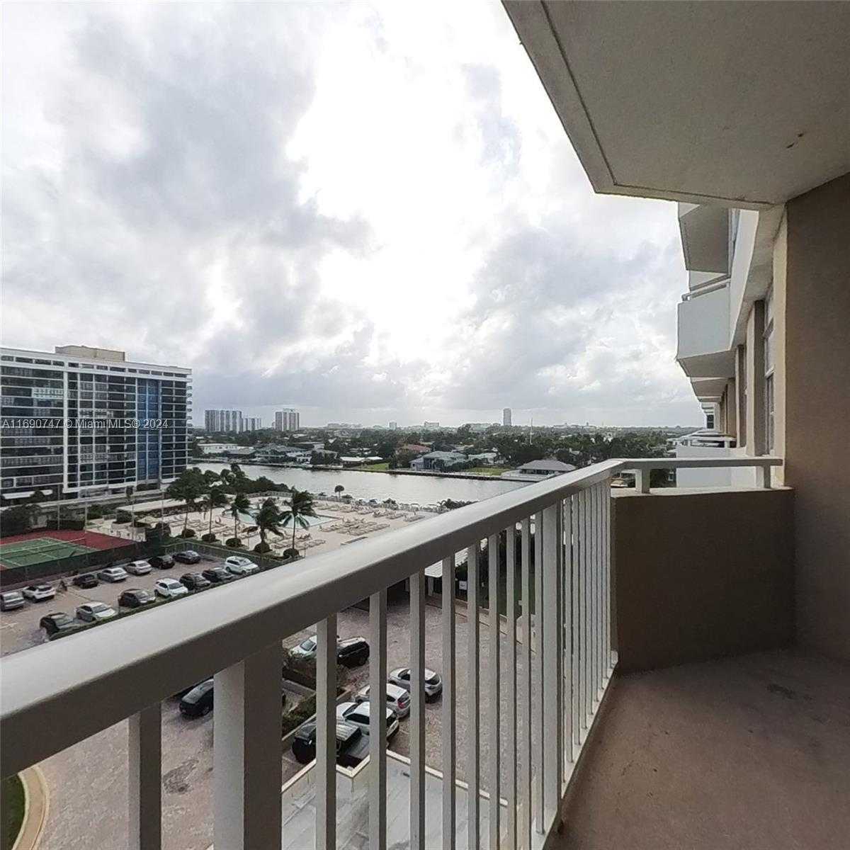 Small Image of 1965 SOUTH OCEAN DR #7E, Hallandale Beach Number 5