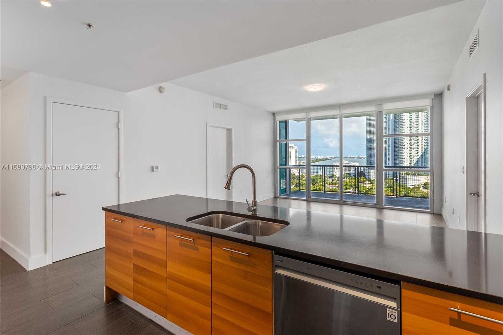 Small Image of 3301 NORTH EAST 1ST AVE #H1704, Miami Number 5