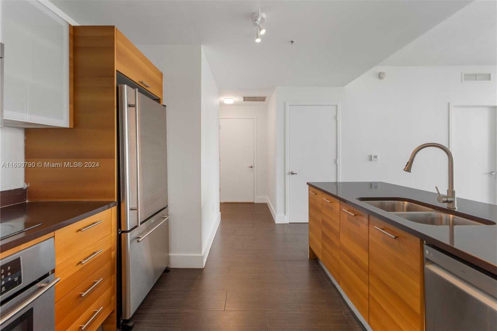 Small Image of 3301 NORTH EAST 1ST AVE #H1704, Miami Number 6
