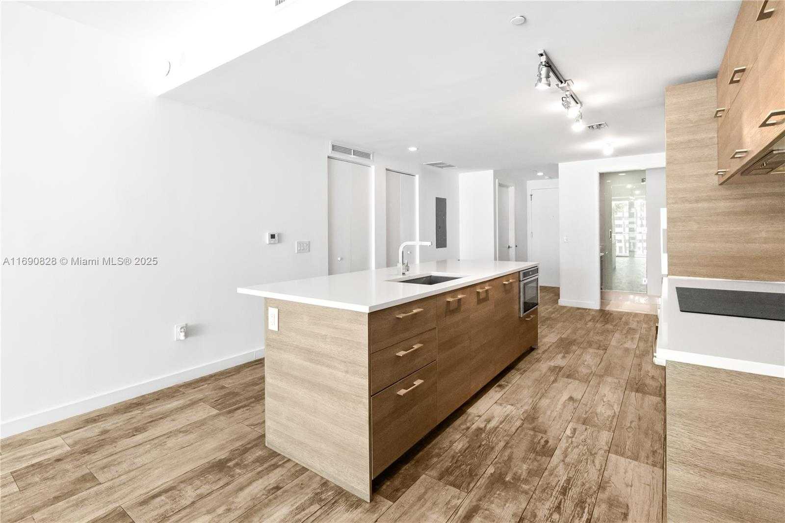 Small Image of 650 NORTH EAST 32ND ST #602, Miami Number 10