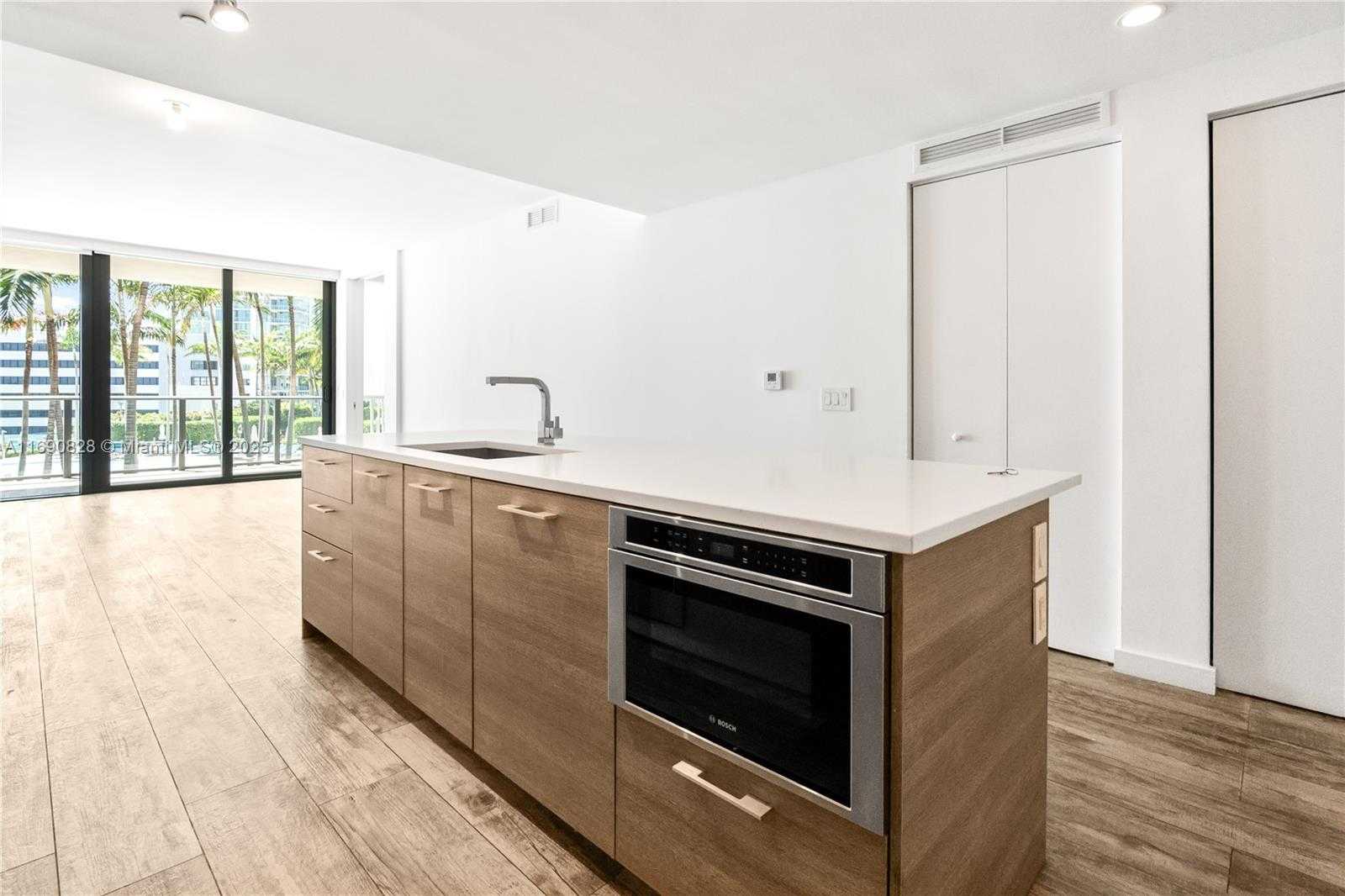 Small Image of 650 NORTH EAST 32ND ST #602, Miami Number 12