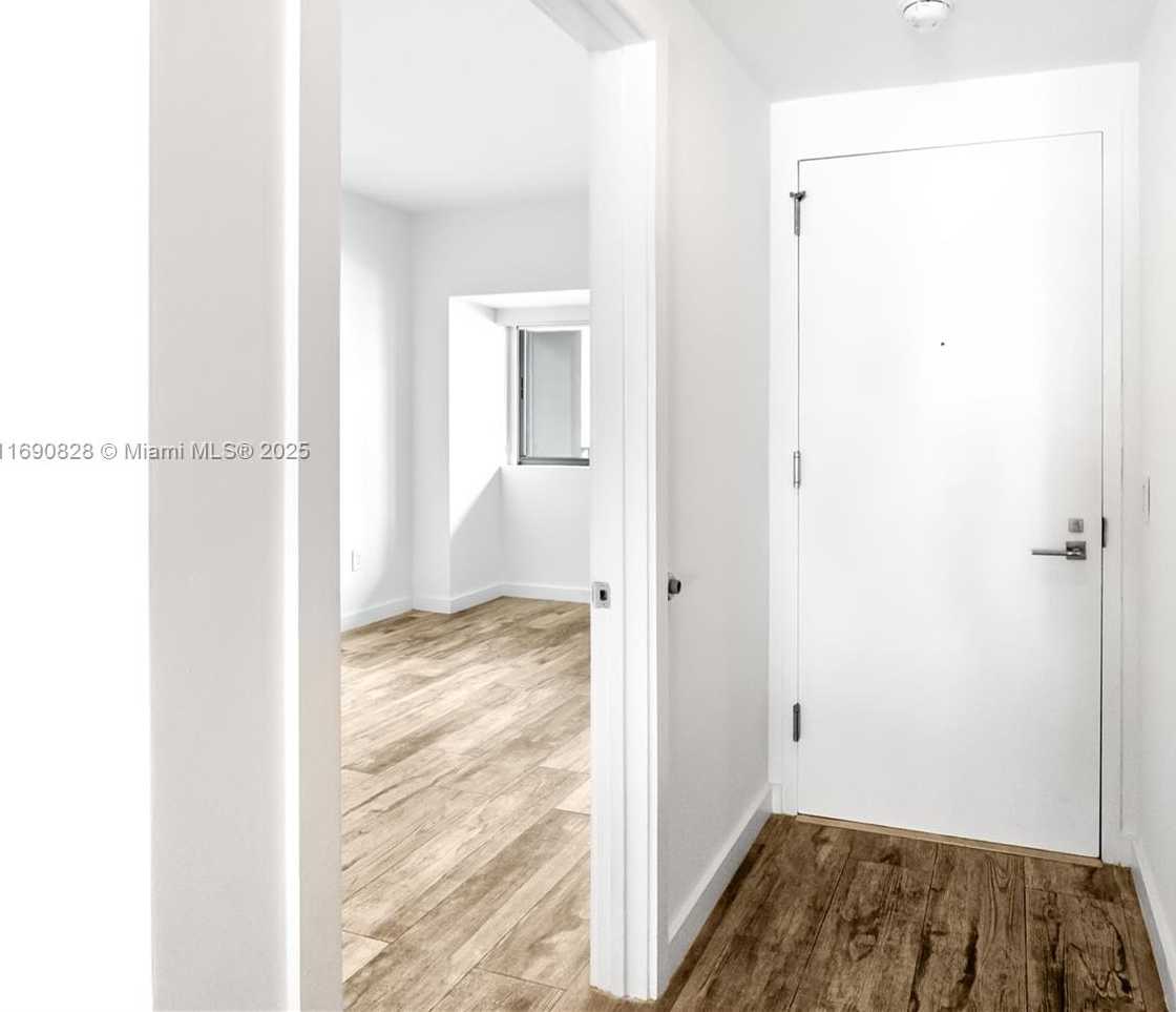 Small Image of 650 NORTH EAST 32ND ST #602, Miami Number 4