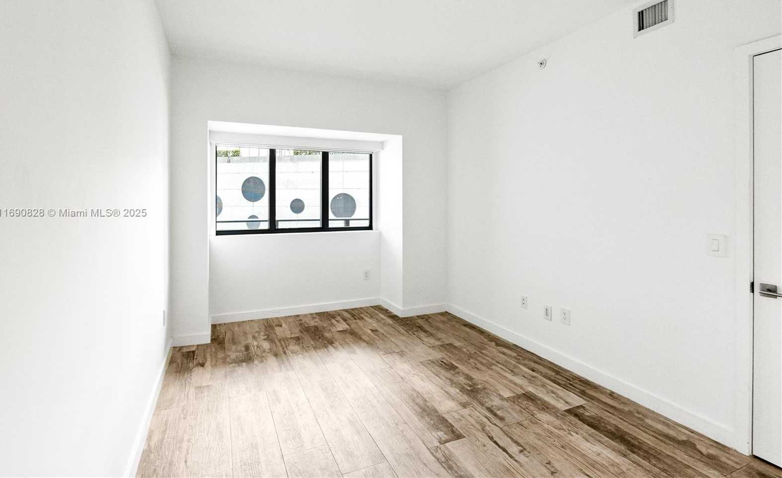 Small Image of 650 NORTH EAST 32ND ST #602, Miami Number 5