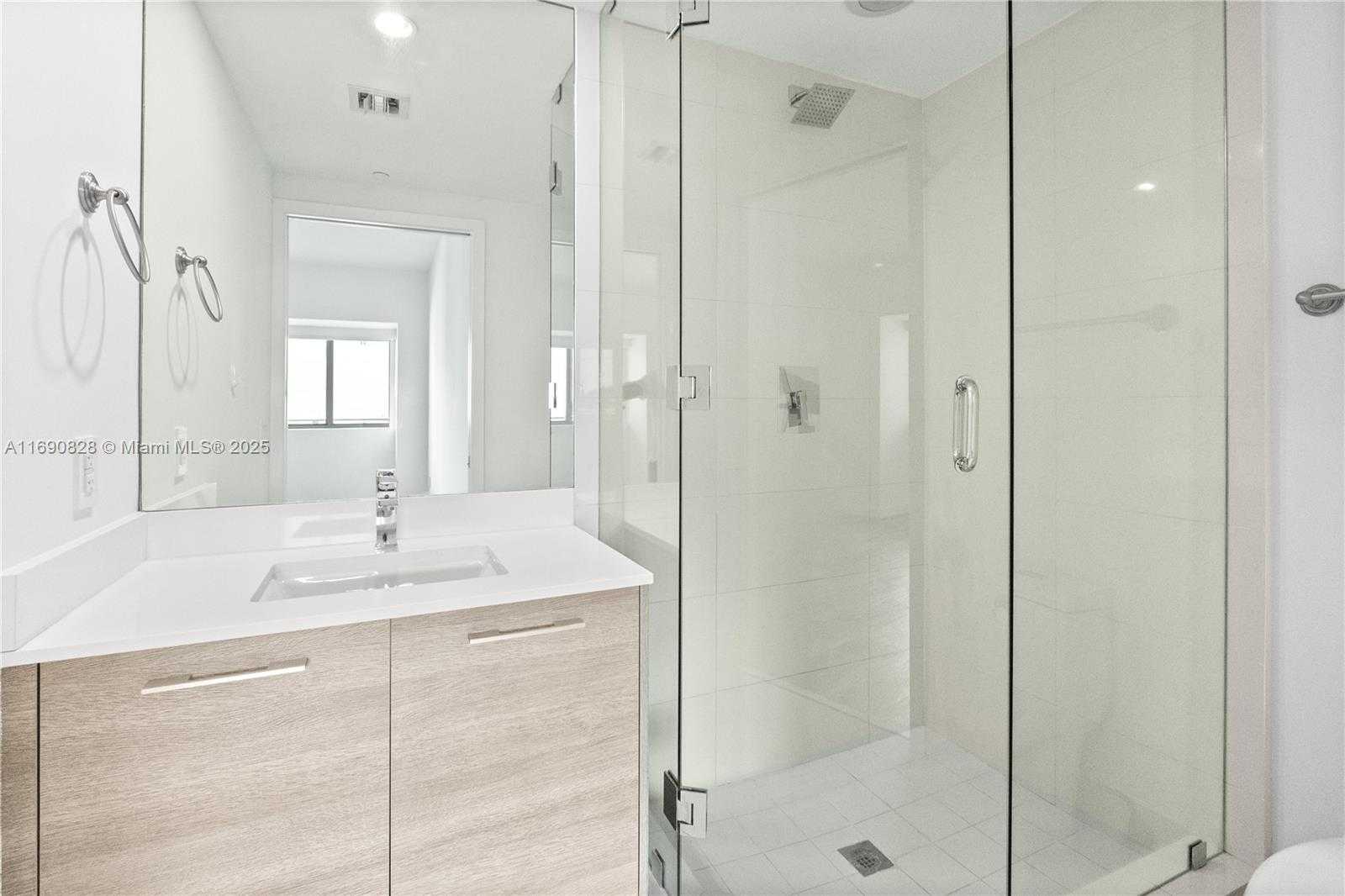 Small Image of 650 NORTH EAST 32ND ST #602, Miami Number 7