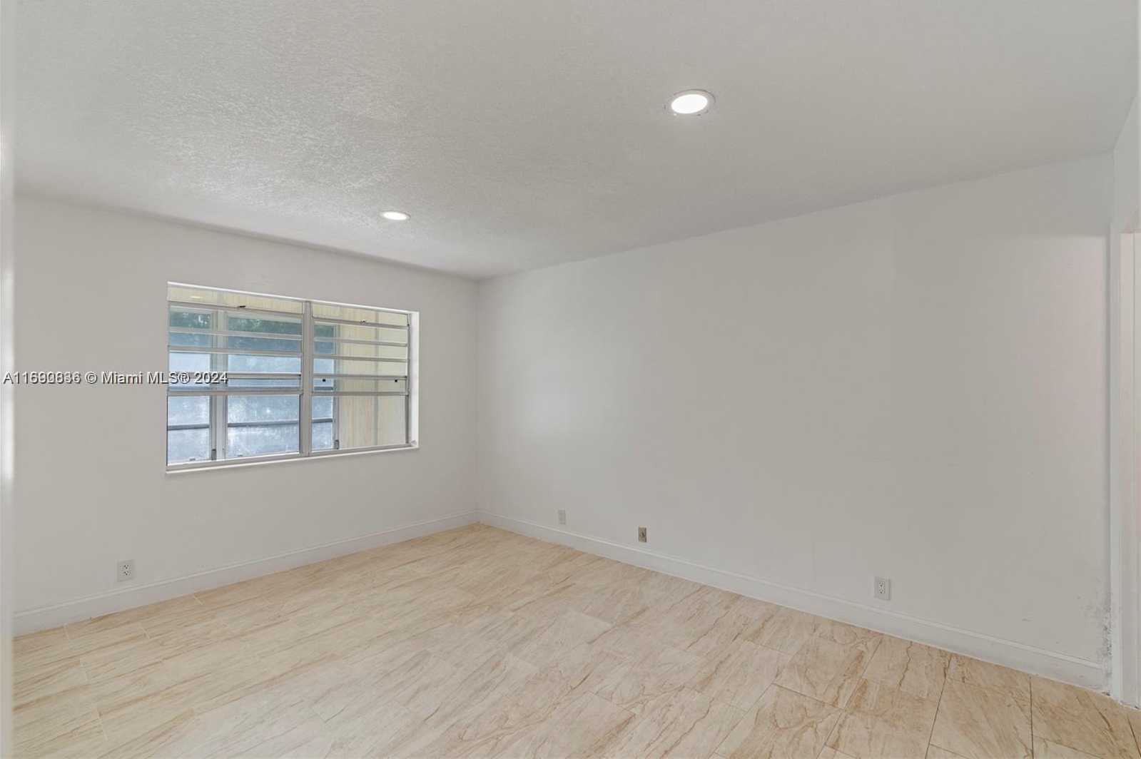 Small Image of 110 LAKE MERYL DR #213, West Palm Beach Number 15