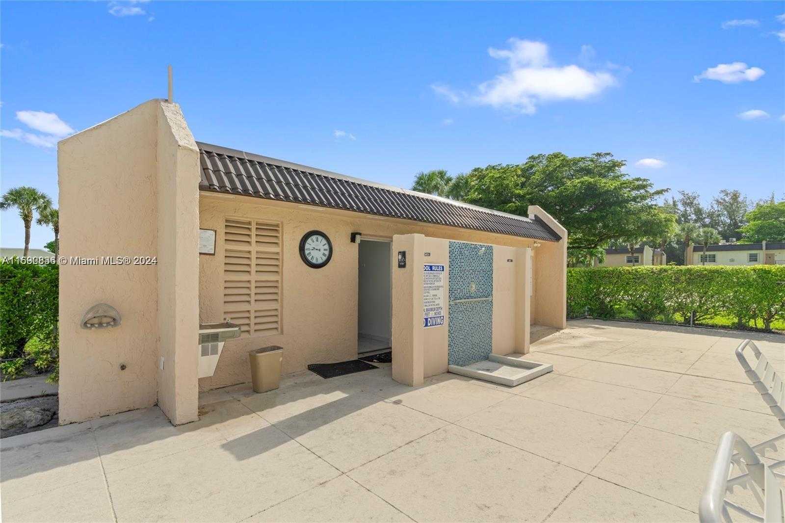 Small Image of 110 LAKE MERYL DR #213, West Palm Beach Number 23
