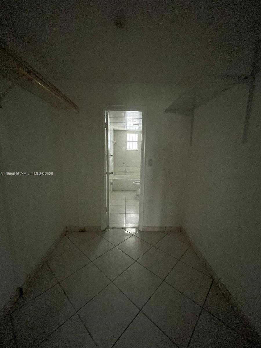 Small Image of 210 NORTH WEST 87TH AVE #L102, Miami Number 15