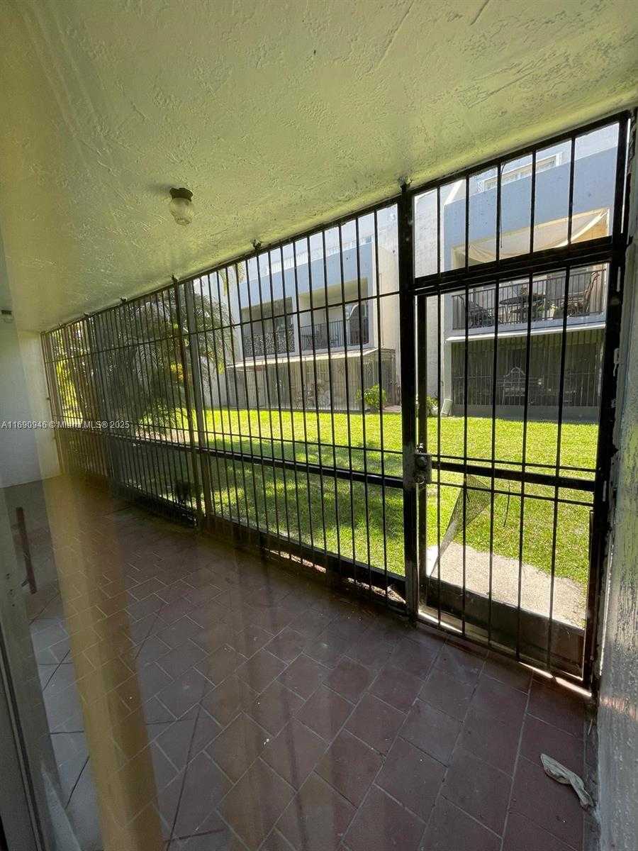 Small Image of 210 NORTH WEST 87TH AVE #L102, Miami Number 18