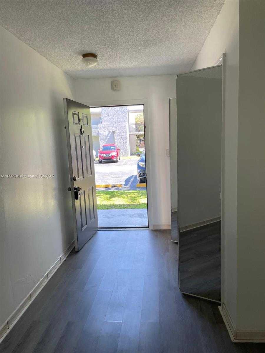 Small Image of 210 NORTH WEST 87TH AVE #L102, Miami Number 4