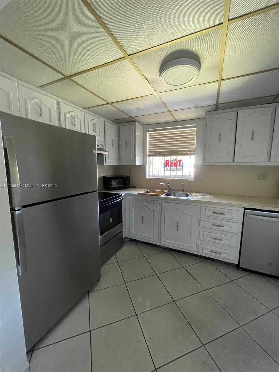 Small Image of 210 NORTH WEST 87TH AVE #L102, Miami Number 9