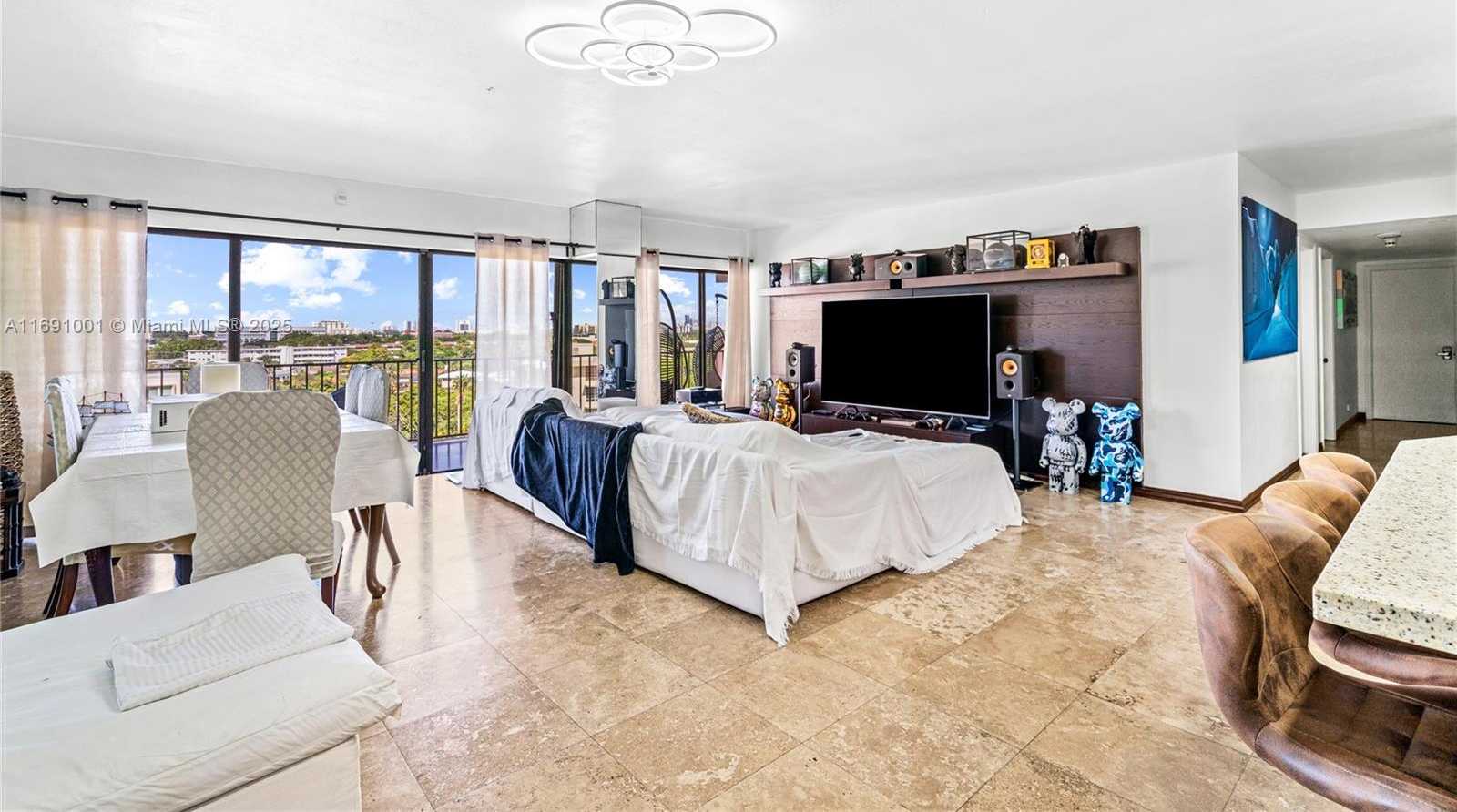 Small Image of 1800 NORTH EAST 114TH ST #811, Miami Number 11