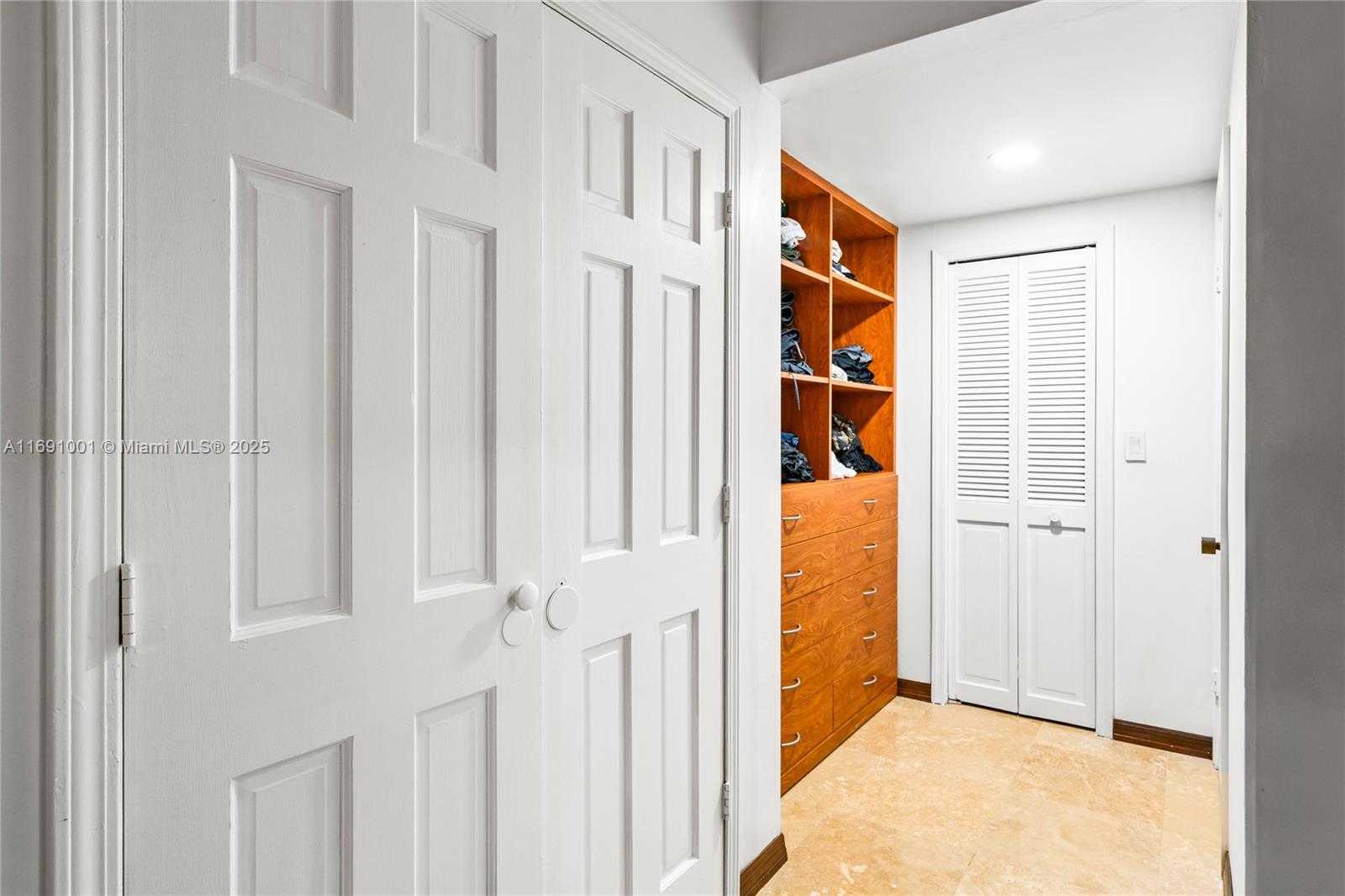 Small Image of 1800 NORTH EAST 114TH ST #811, Miami Number 20