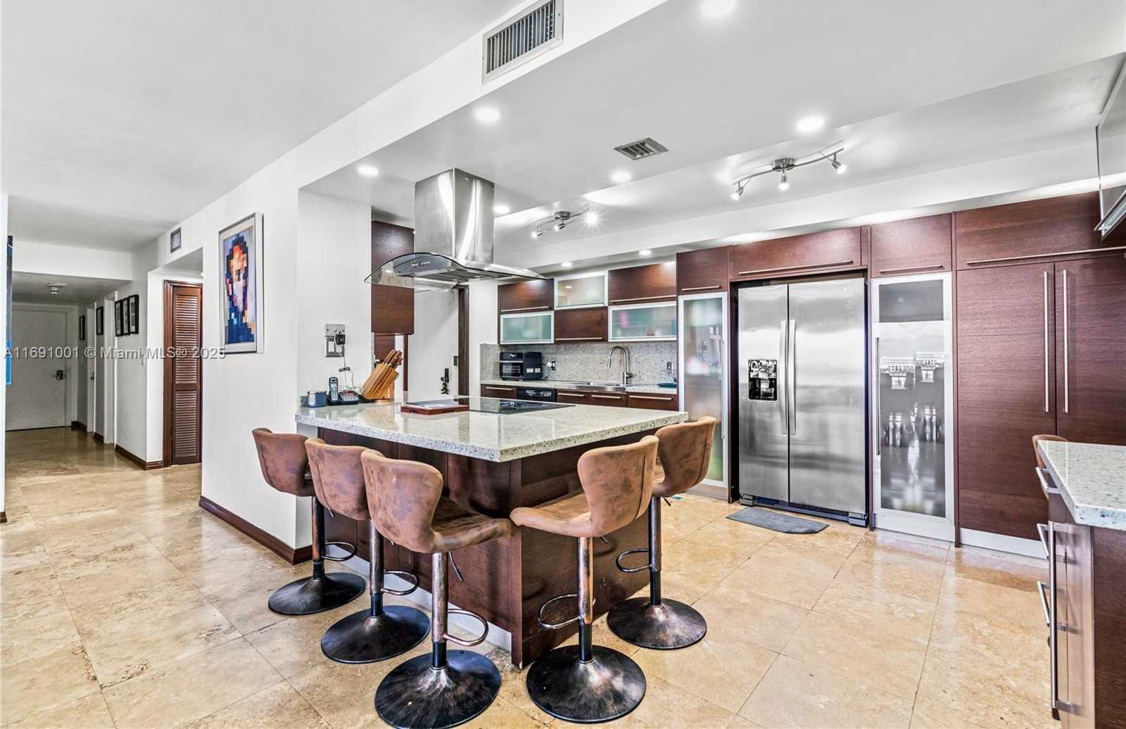 Small Image of 1800 NORTH EAST 114TH ST #811, Miami Number 4