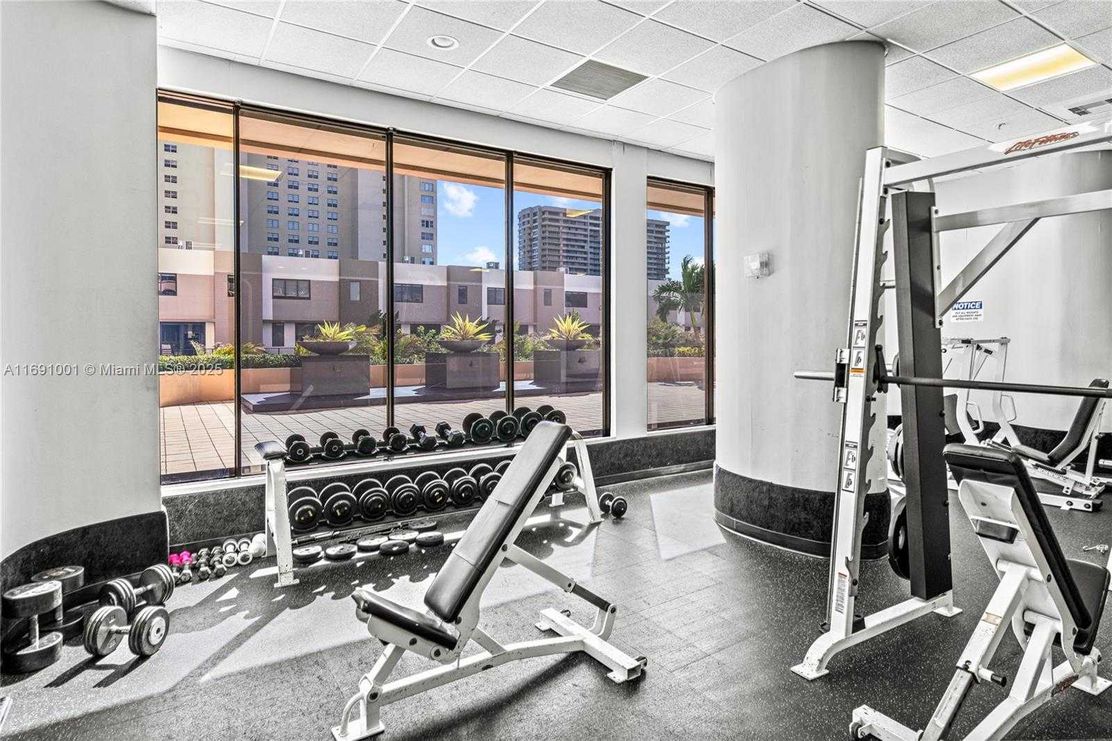 Small Image of 1800 NORTH EAST 114TH ST #811, Miami Number 52
