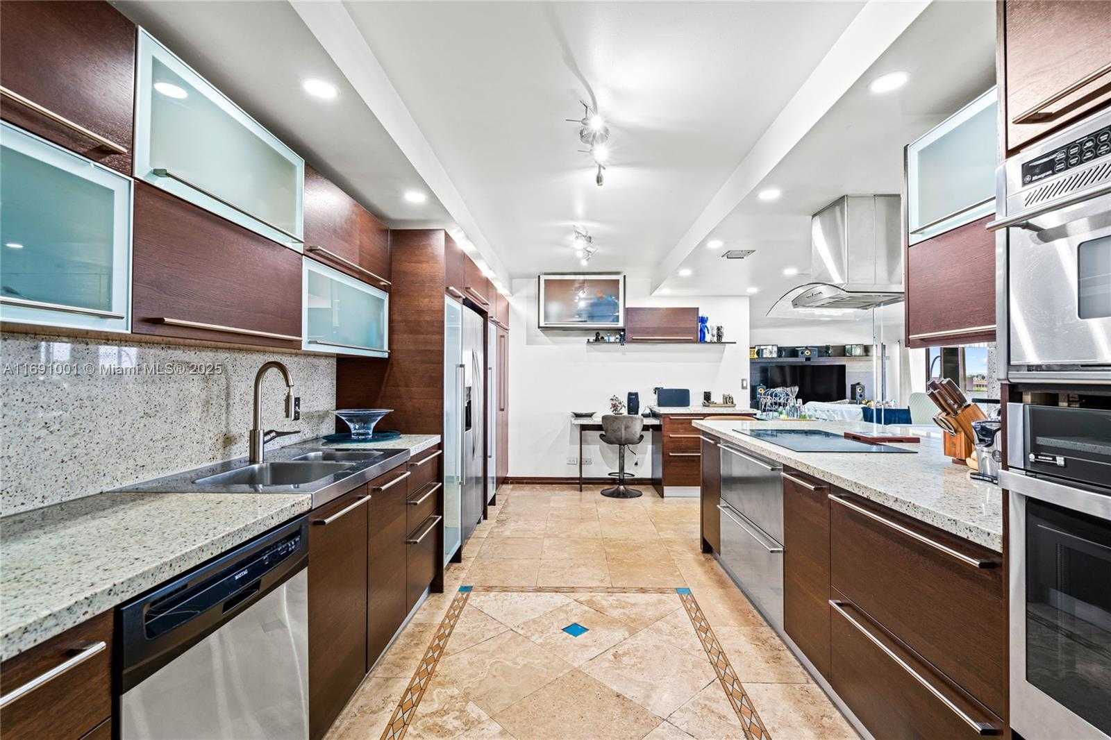 Small Image of 1800 NORTH EAST 114TH ST #811, Miami Number 6