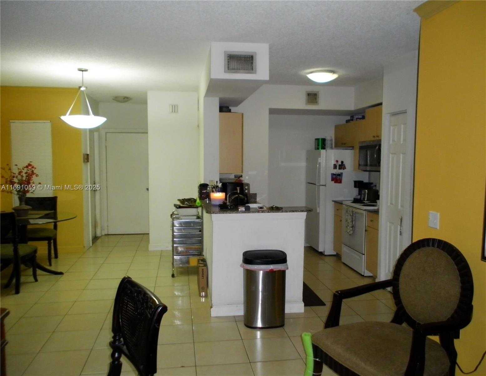Small Image of 2493 CENTERGATE DR #102, Miramar Number 14