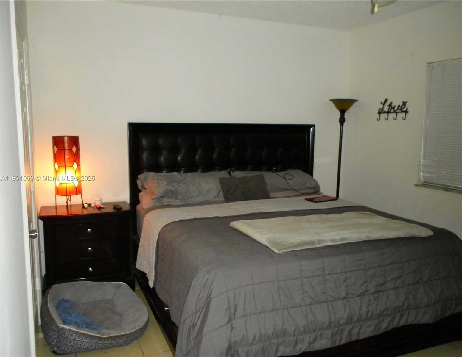 Small Image of 2493 CENTERGATE DR #102, Miramar Number 15