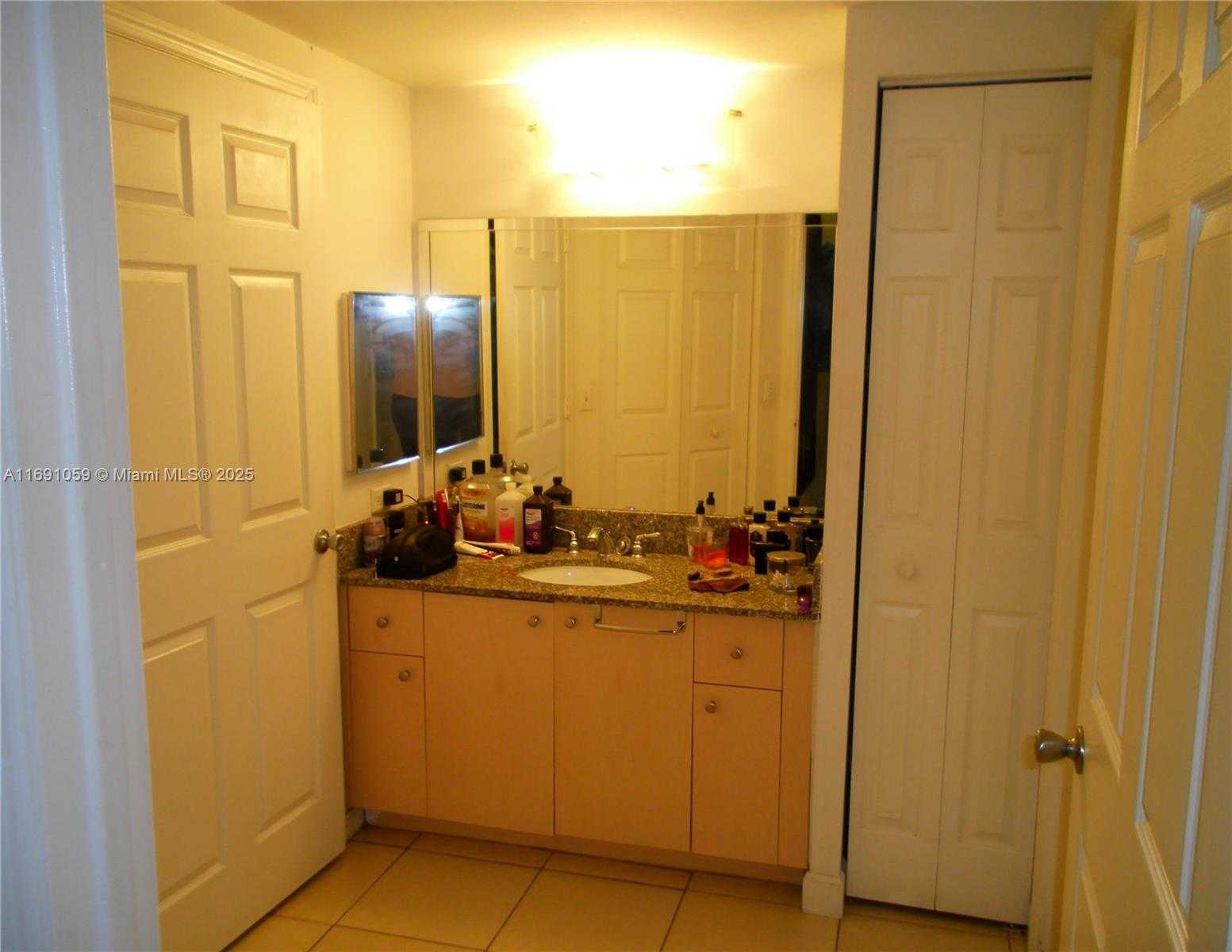 Small Image of 2493 CENTERGATE DR #102, Miramar Number 17