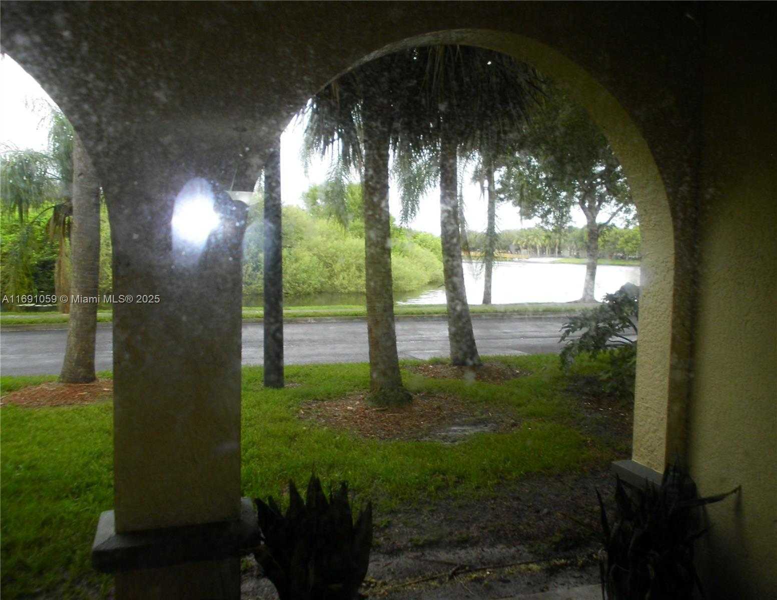 Small Image of 2493 CENTERGATE DR #102, Miramar Number 18