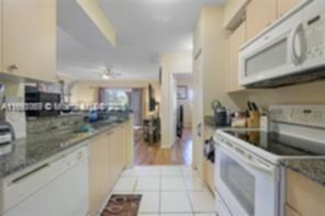 Small Image of 2493 CENTERGATE DR #102, Miramar Number 2
