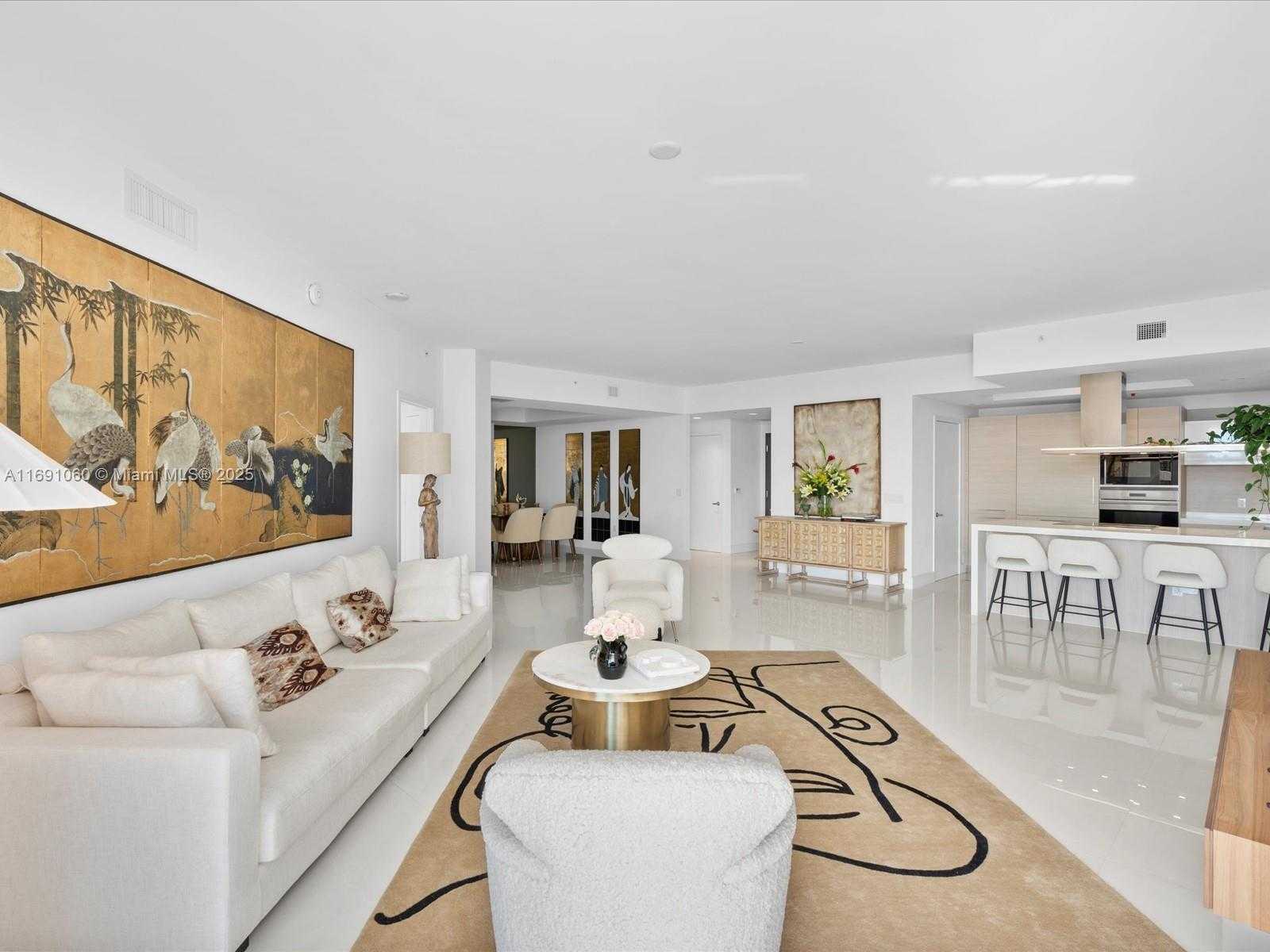 Small Image of 17111 BISCAYNE BLVD #1104, North Miami Beach Number 2