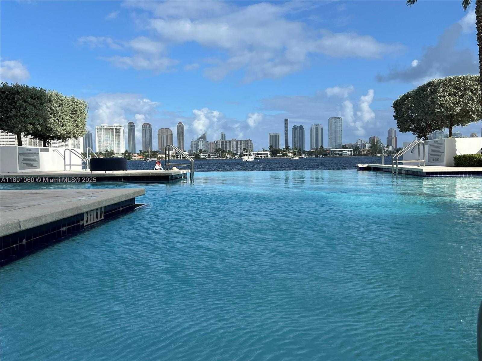 Small Image of 17111 BISCAYNE BLVD #1104, North Miami Beach Number 37