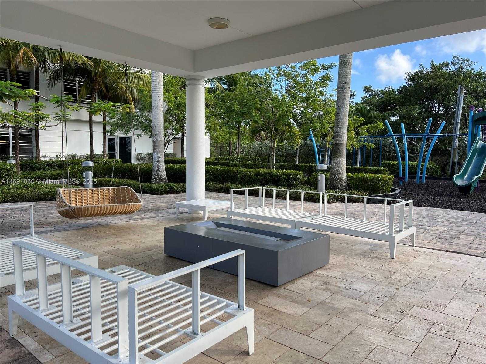Small Image of 17111 BISCAYNE BLVD #1104, North Miami Beach Number 44