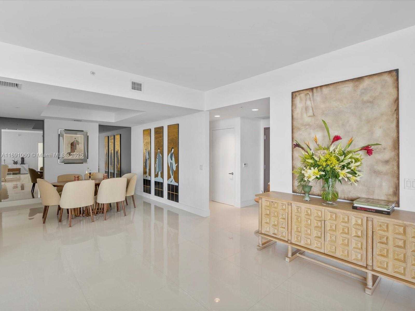 Small Image of 17111 BISCAYNE BLVD #1104, North Miami Beach Number 7