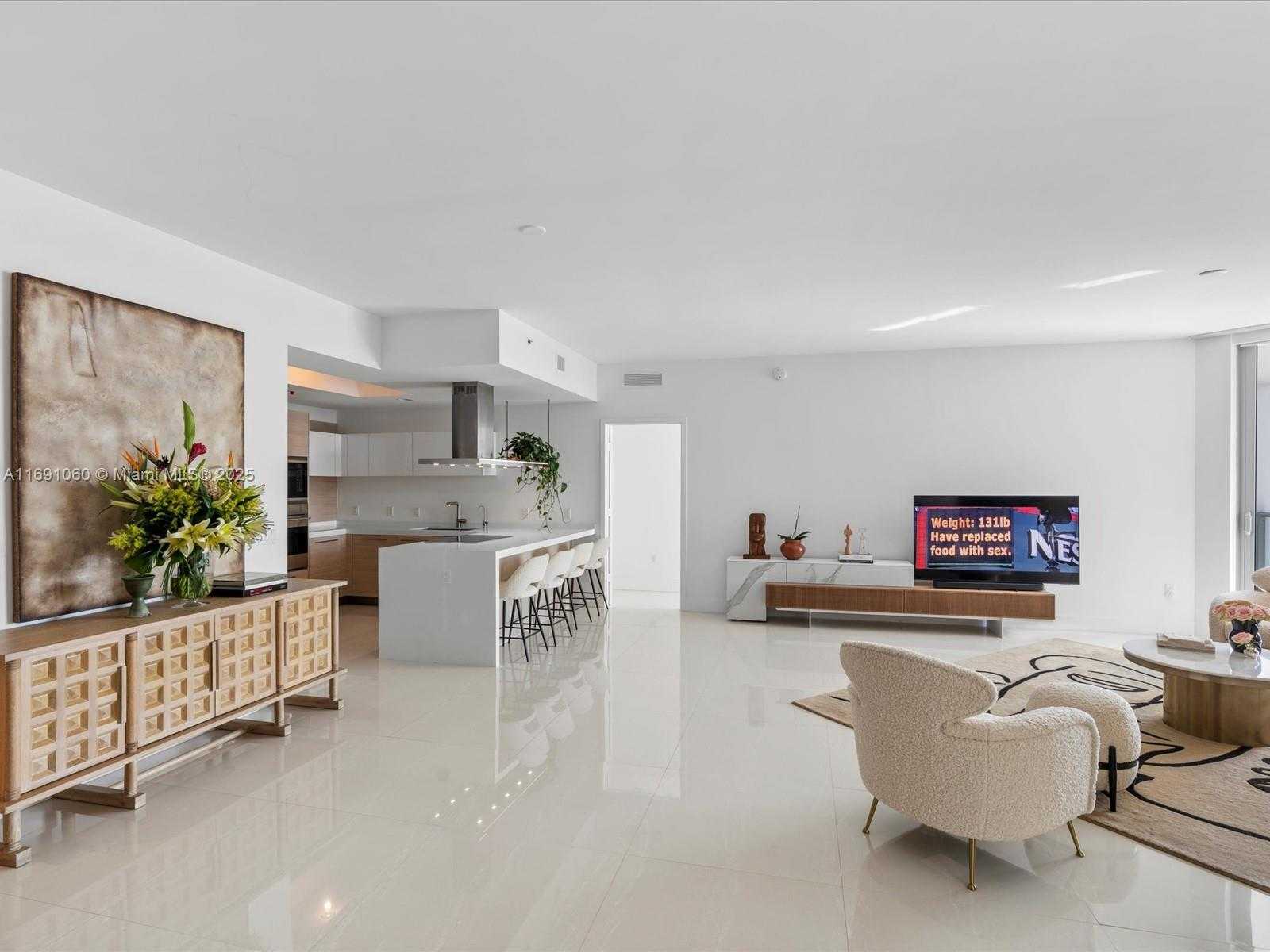 Small Image of 17111 BISCAYNE BLVD #1104, North Miami Beach Number 8