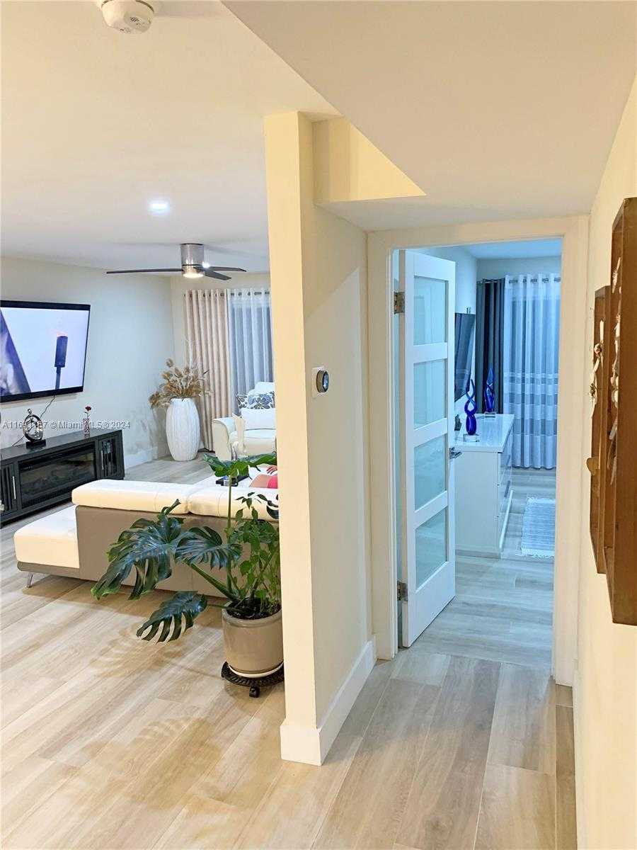 Small Image of 4701 MARTINIQUE DR #M2, Coconut Creek Number 16