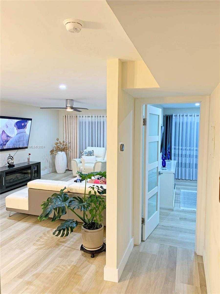Small Image of 4701 MARTINIQUE DR #M2, Coconut Creek Number 17