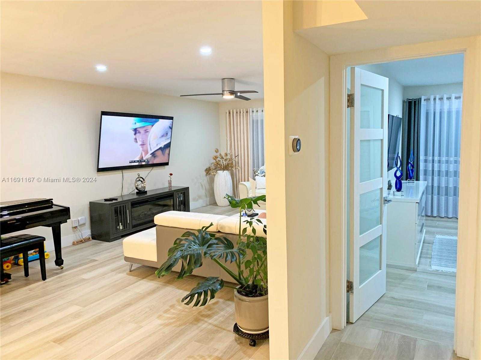 Small Image of 4701 MARTINIQUE DR #M2, Coconut Creek Number 18