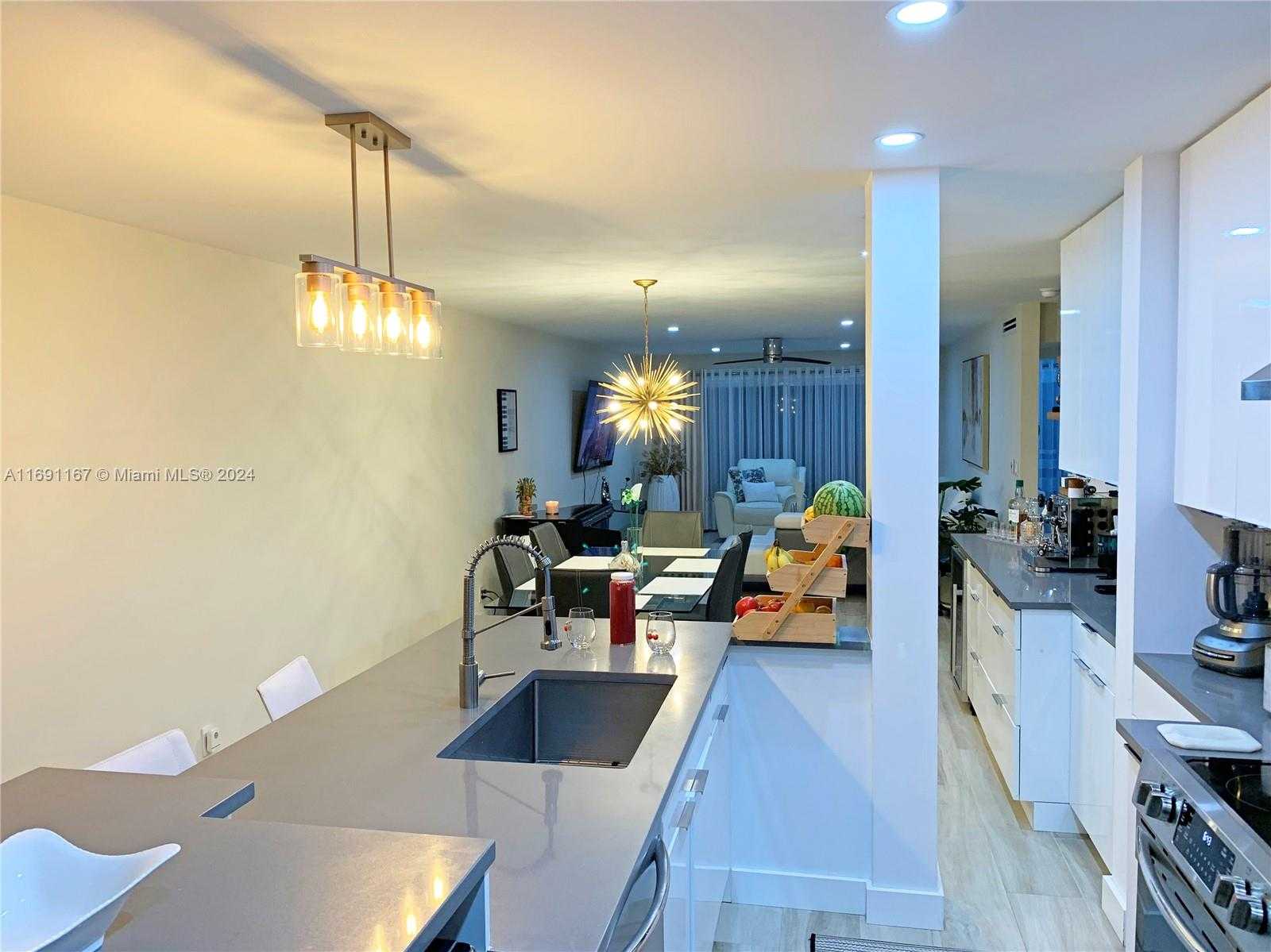 Small Image of 4701 MARTINIQUE DR #M2, Coconut Creek Number 5